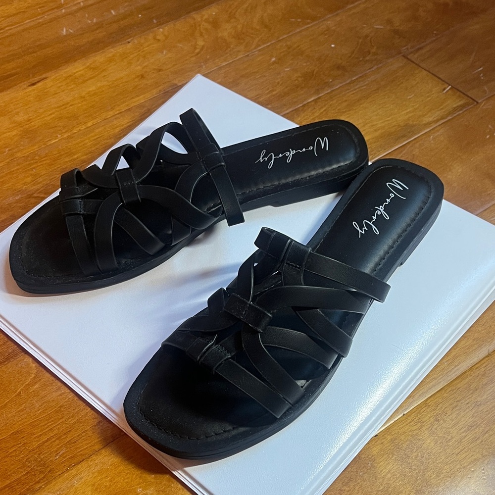 Wonderly Black Strappy Slide Sandals